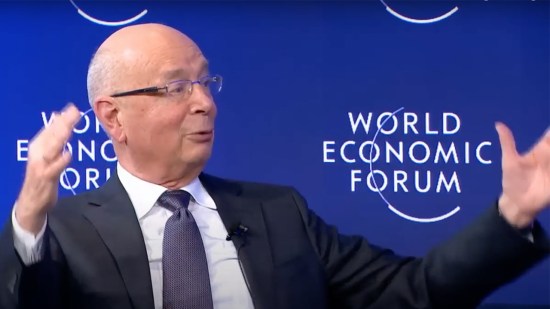 Video: The conservative speaker throws words in the face of the Davos globalists