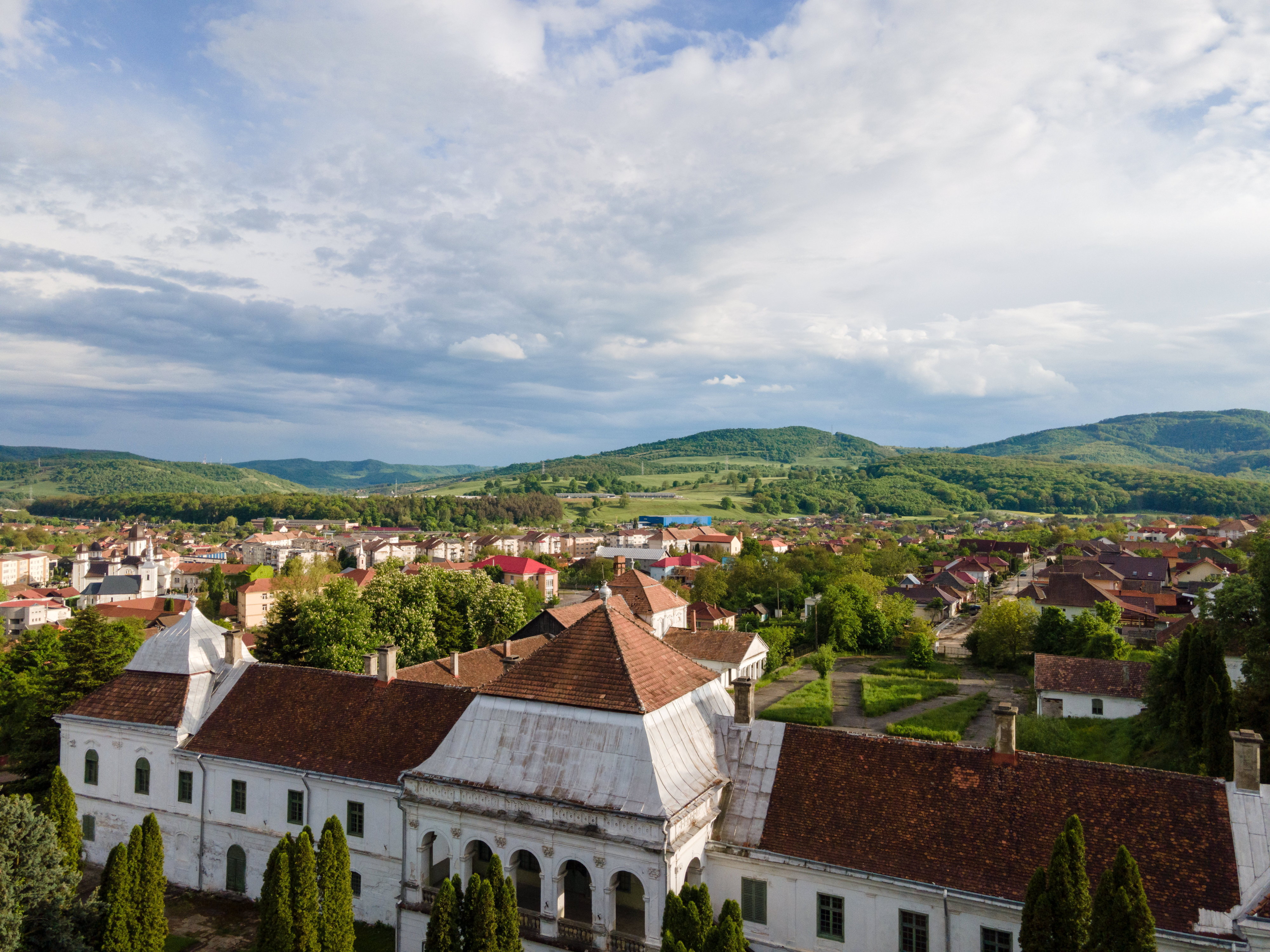 Zsibo에서 Wesselnyi Castle을 훔친 회사는 헝가리 국가 소유도 아닙니다.