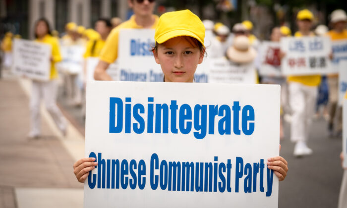 400 milioni di persone hanno tagliato i legami con il PCC, sfidando il controllo comunista