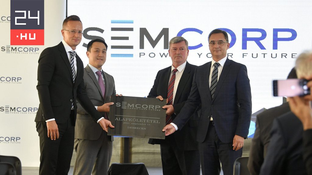 Ang mga tagapagtatag ng Semcorp, na nagtayo ng pabrika sa Debrecen, ay isinailalim sa house arrest sa China, ayon sa Ministry of Foreign Affairs, maayos ang lahat