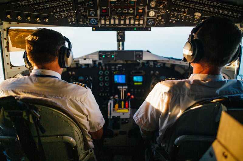 Nagbabala ang piloto tungkol sa sakuna para sa industriya ng aviation dahil sa Covid injection